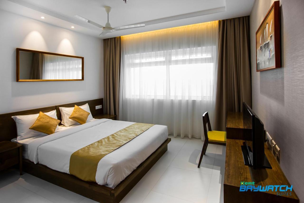 Kent Baywatch Suites Kochi Exterior photo