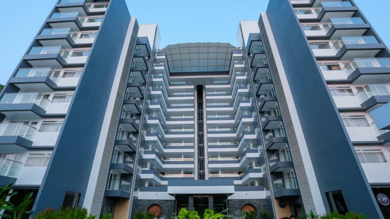 Kent Baywatch Suites Kochi Exterior photo